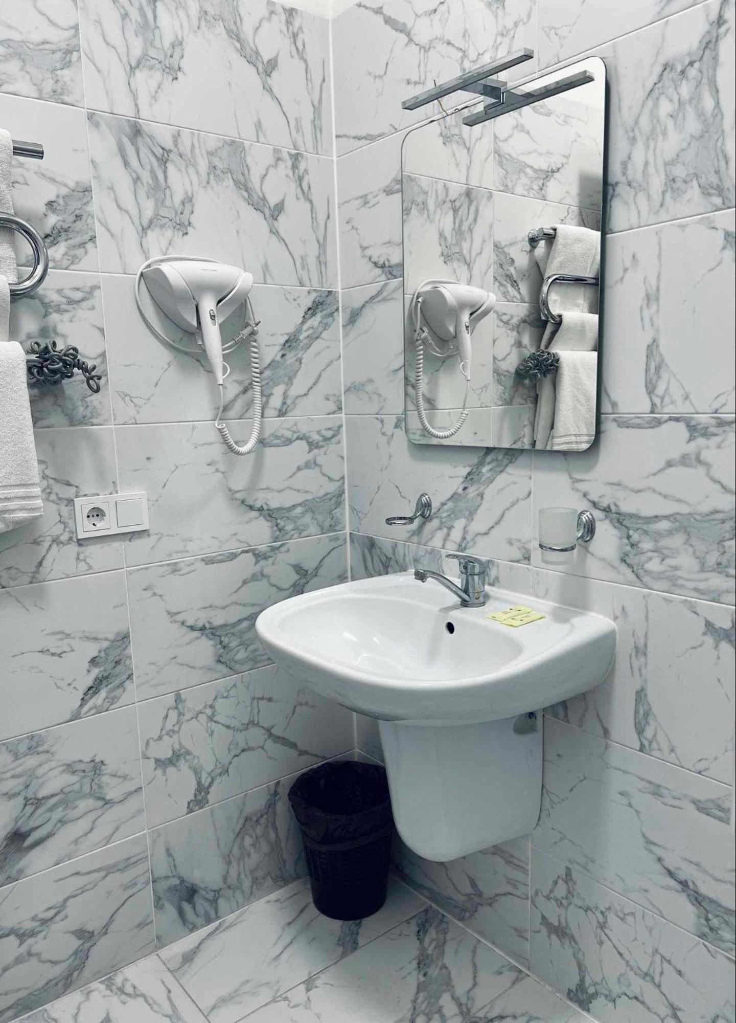Via Baltica Otel Sargėnai Dış mekan fotoğraf