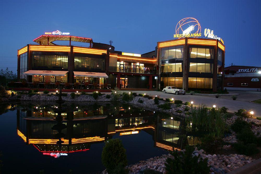 Via Baltica Otel Sargėnai Dış mekan fotoğraf